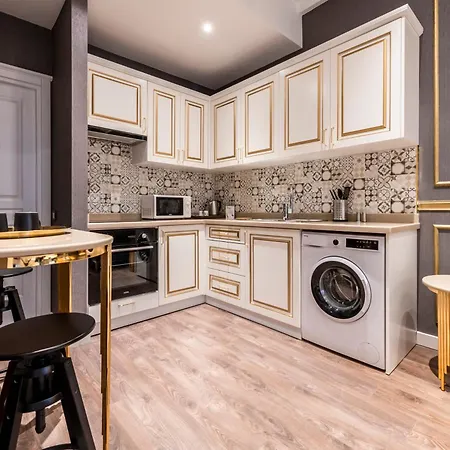 Sedef Pera * Κωνσταντινούπολη